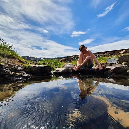 Hotel Laugarholl With Natural Hot Spring Holmavik Esterno foto