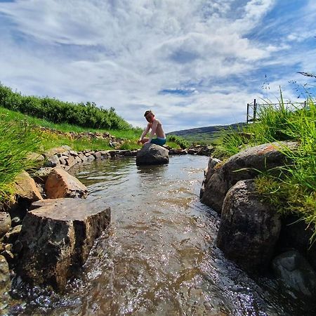 Hotel Laugarholl With Natural Hot Spring Holmavik Esterno foto