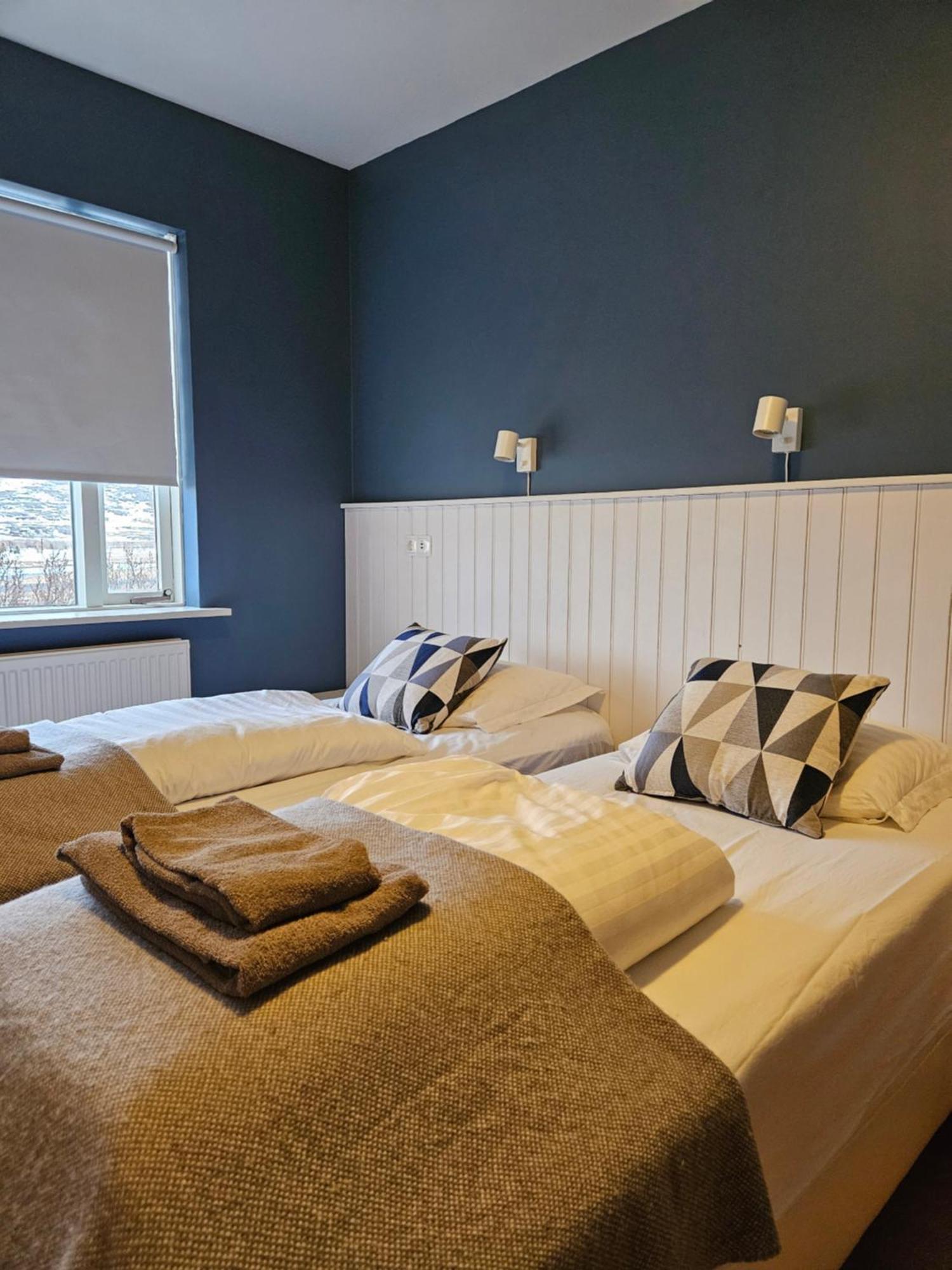Hotel Laugarholl With Natural Hot Spring Holmavik Esterno foto
